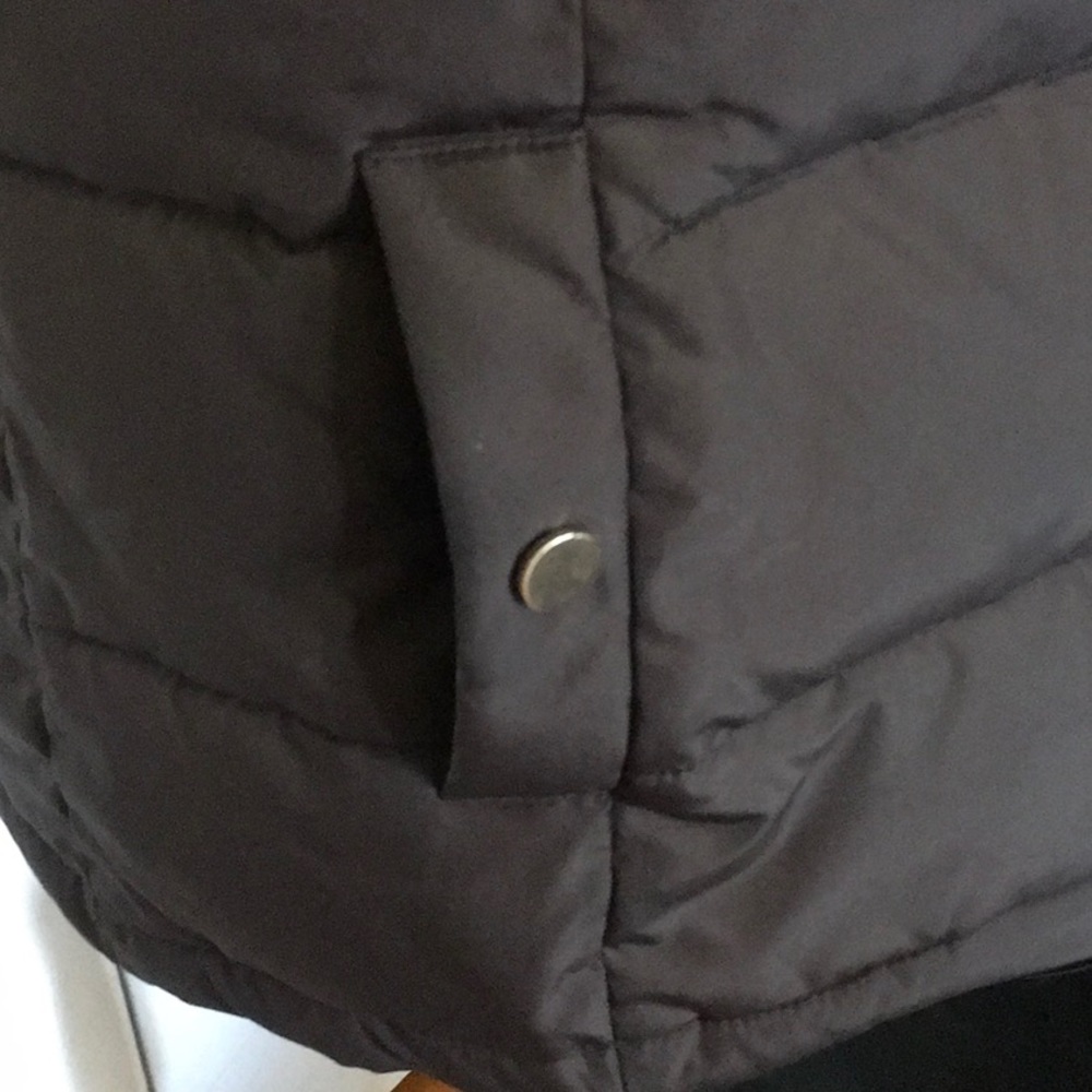 Vest - Picture 3 of 7
